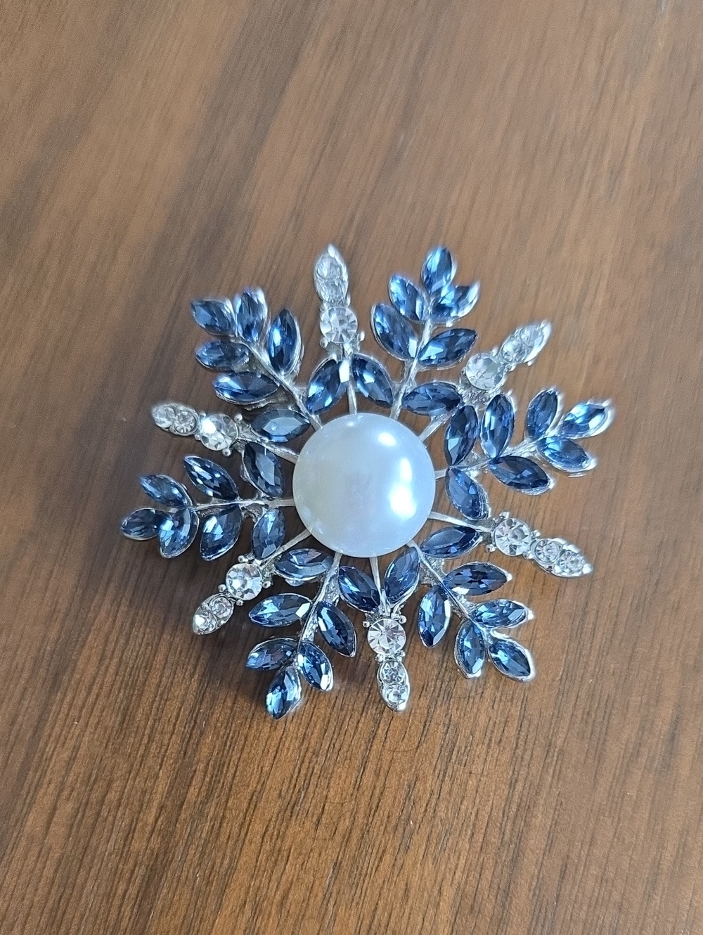 VTG Blue Crystal & Pearl Brooch